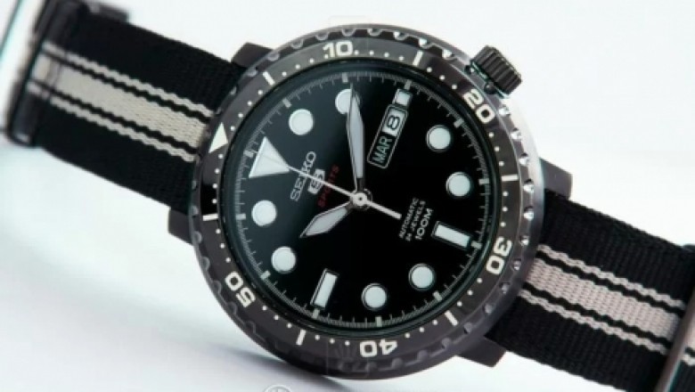 Dong ho Seiko SRPC67K1 voi day deo chat lieu vai ca tinh, manh me