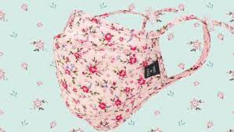 Best floral face masks that are pretty and practical | petiteviemasks.com