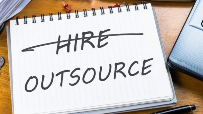 Choosing the Best Digital Marketing Solutions: Outsource or In-House?