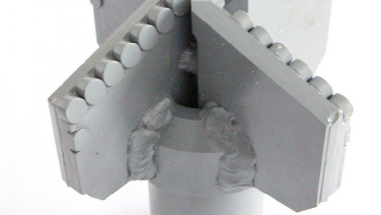 Improvements in Geothermal Drilling Technology for Extreme Temperature Conditions