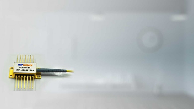 Fabry Perot laser with a built-in photodetector