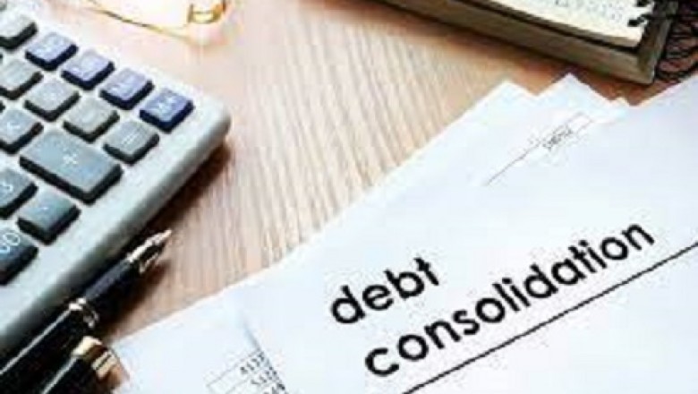 DIFFERENCE BETWEEN DEBT CONSOLIDATION AND BUDGETING
