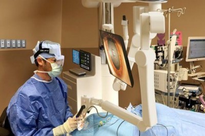The demand for intraoperative ophthalmic imaging and surgical systems for monitoring ocular tissues for diagnostic and therapeutic purposes is increasing