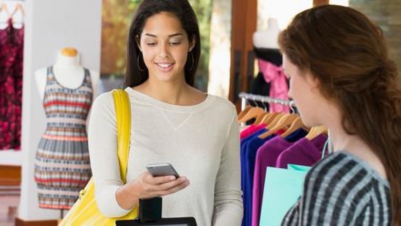 Buy Wholesale Clothing – Guide For Retailers To Flourish Fast While Selling Ladies Clothing!