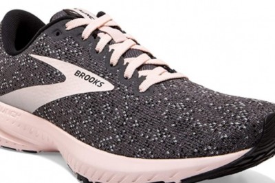 Running shoes for flat feet women