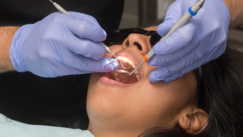 What are the Symptoms, Causes, and Treatment of Gum Disease?