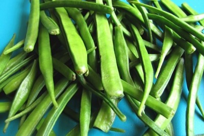 Guar Gum functions as a suspending ingredient in fruit beverages and helps to maintain viscosity and improve mouth feel