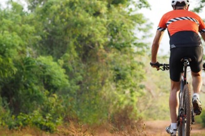 Visit physiotherapist to heal your sports injury