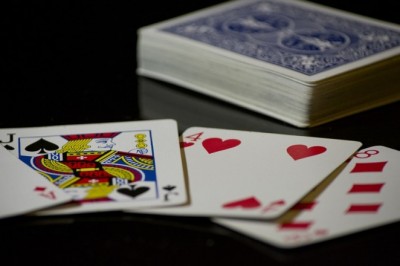 Play Wagering Card Game For Free