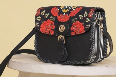 Let’s Get You Ready! From Dresses to Clutches for Party!