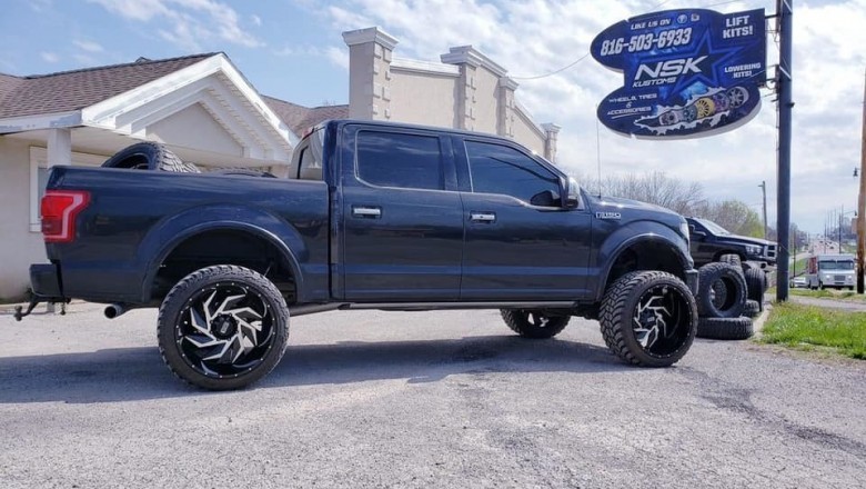 Top 5 Things to Keep In Mind While Buying New Tires