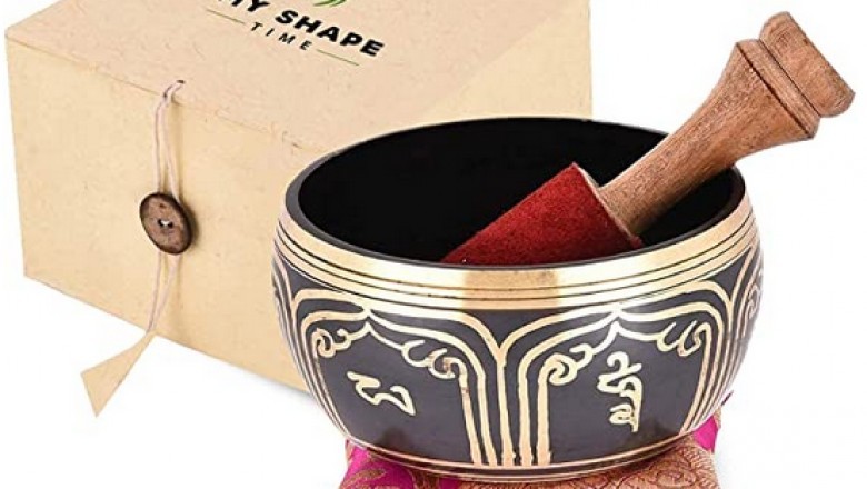 How do you use a Tibetan singing bowl for meditation?