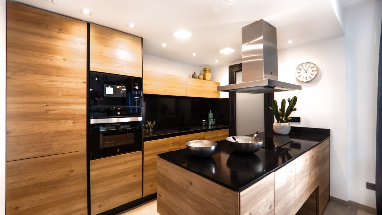 5 Best 36 Inch Island Range Hoods | Kitchen Air Flow