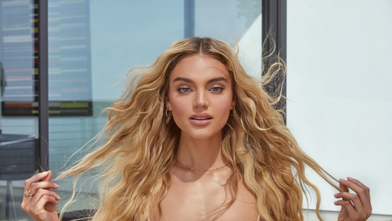 5 Hairstyles to Help Your Blonde Locks Stand Out