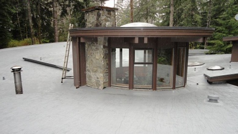 Flat roof installation in Roseburg