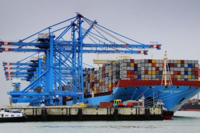 Top 4 things while considering Airfreight Vs. Ocean freight