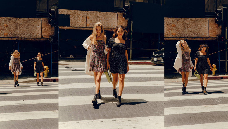 4 Ways Online Fashion Brands Fit with the Times