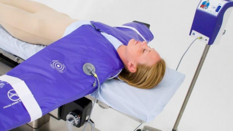 Patients who suffer from hypothermia are regularly heated with patient warming devices to help them cope with the loss of body heat