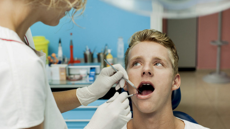 Symptoms of Impacted Wisdom Teeth