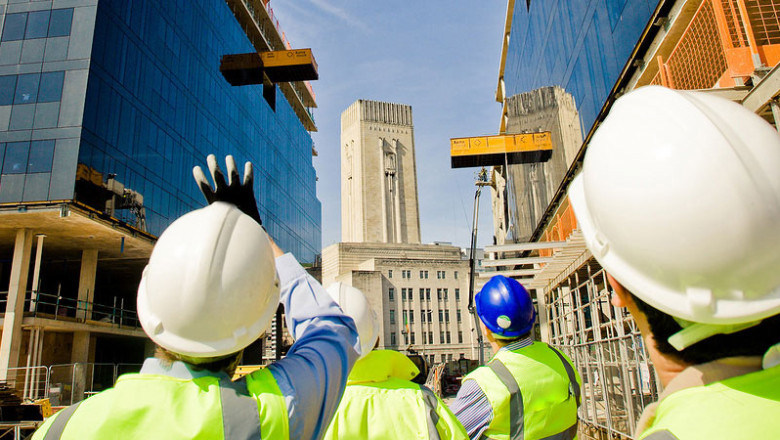 COMMERCIAL AUTO INSURANCE - AS AUTO-RELATED COSTS ACCELERATE, HERE’S HOW TO STAY AHEAD OF THEM.