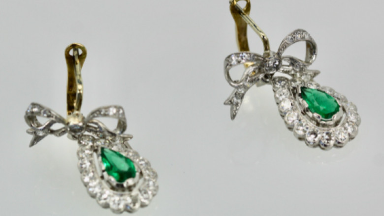 Buy Best emerald earrings online