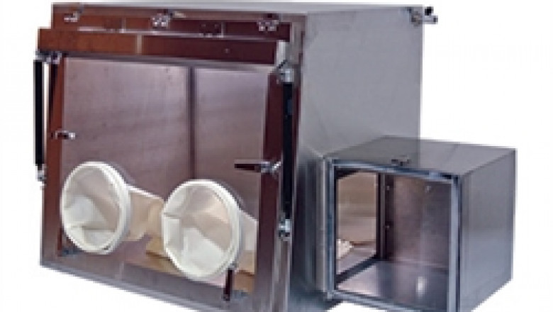 Why Stainless Steel Glove Box Is Essential in Laboratory