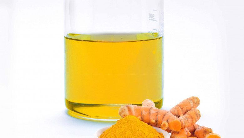 Turmeric Oleoresin is available in yellow to dark red-brown paste, lumps, powder or liquid form