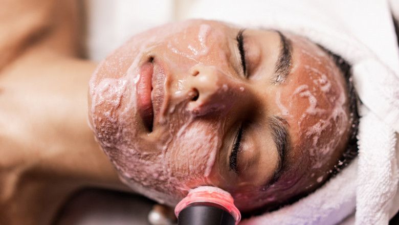 Do I Choose A Dermatologist Or Spa For Best Skin Care?