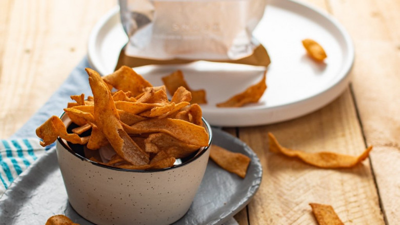 BEST SNACKS TO INCREASE METABOLISM WHILE YOU WORK!