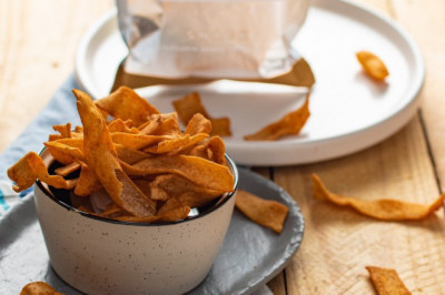 BEST SNACKS TO INCREASE METABOLISM WHILE YOU WORK!