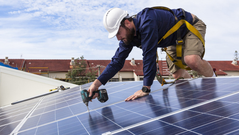 How to Keep Your Solar Panels Clean?