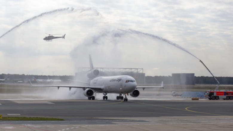 Lufthansa Cargo’s last MD-11 freighter flight lands at Frankfurt Airport