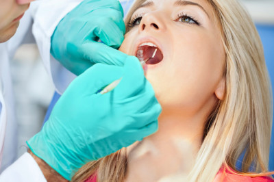 Get the Pearly White Smile of Your Dreams With Dental Implants!