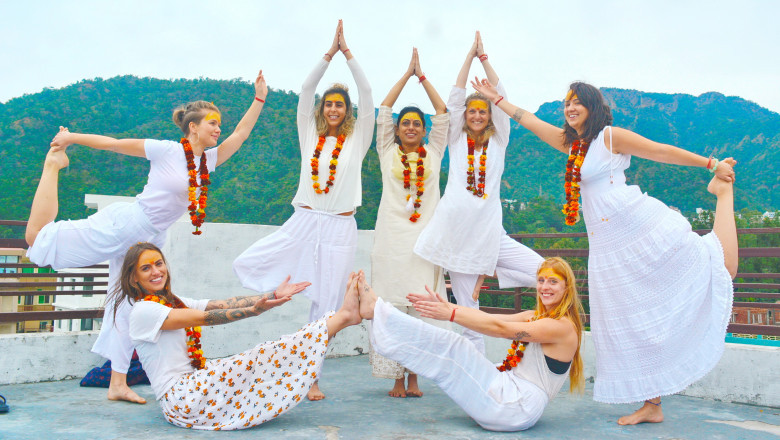 200 Hours Yoga Teacher Training in Rishikesh, India