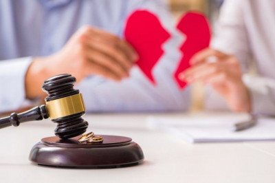 What are the Benefits of Hiring a Divorce Lawyer?