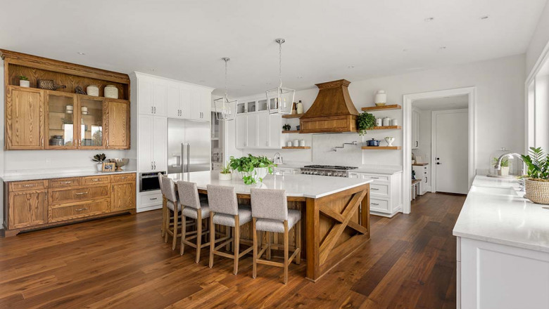 Traditional and Classic Kitchen Cabinets