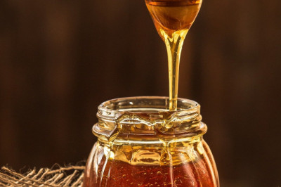 Wild Forest Vs. Local Honey: What Are the Benefits?