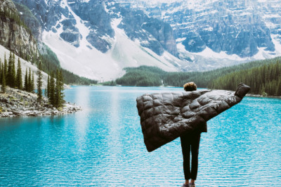 How to Find Down Throw Blankets That Can Keep Up with Your Winter Adventures