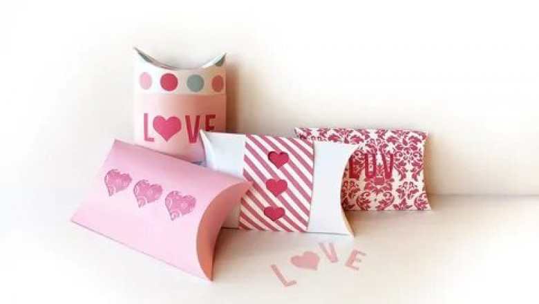 Top 4 Reasons Why You Should opt for Custom Pillow Boxes!