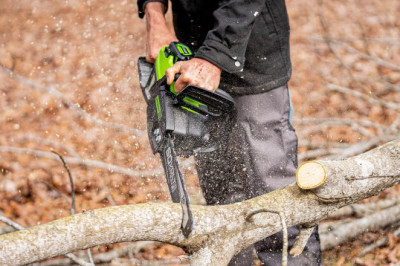 4 Winter Yard Maintenance Tips