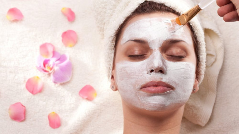 SIGNATURE FACIAL TREATMENT IN MUMBAI