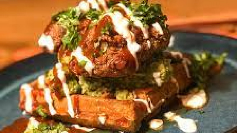 Waffles & Chicken - Cocowingswaffles