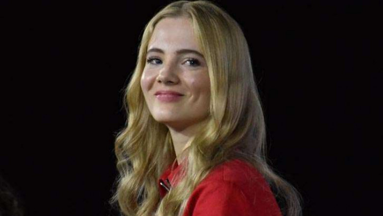 Freya Allan Bio