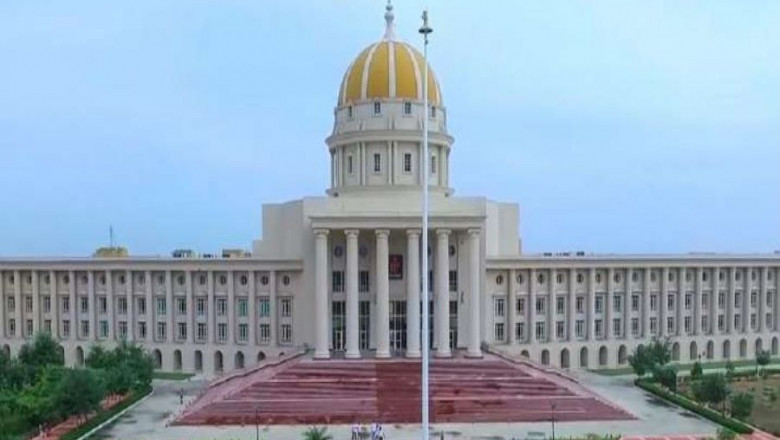 Online MCom degree from Manipal University Jaipur