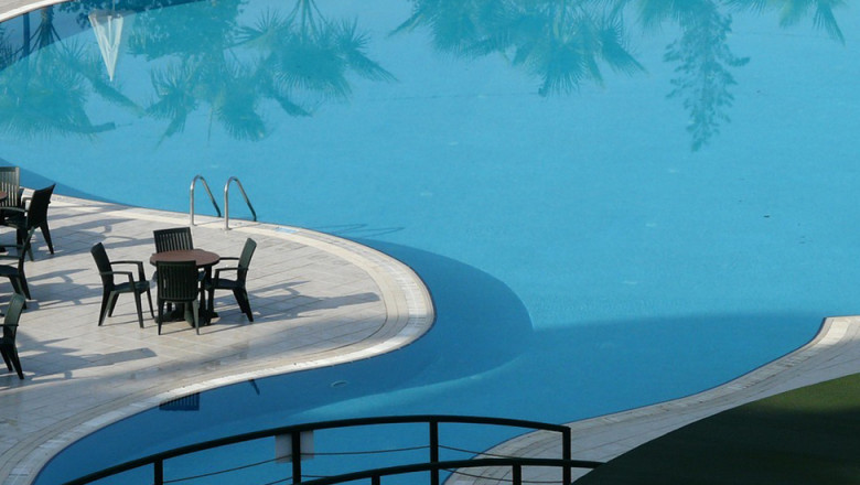 Swimming Pool Contractors