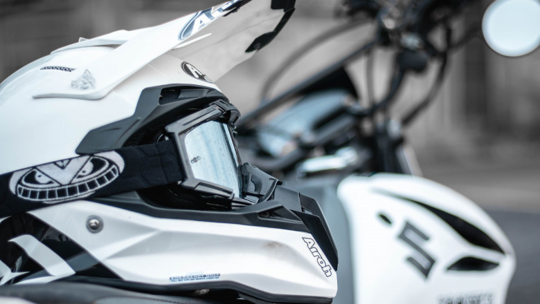 What is the best beginner motorcycle helmet?