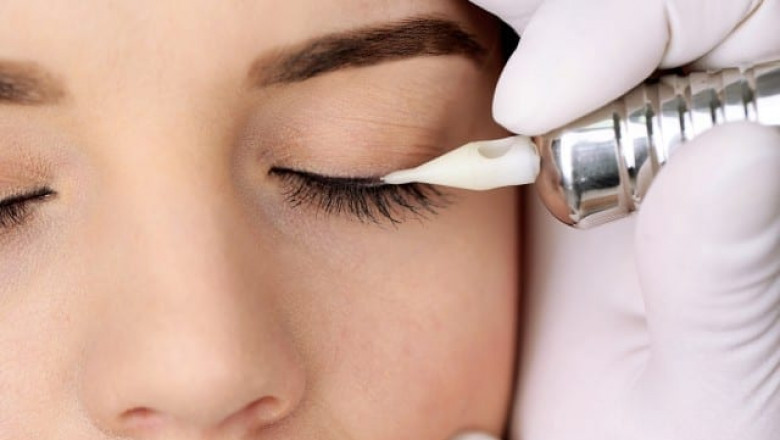 Semi-Permanent Eyeliner