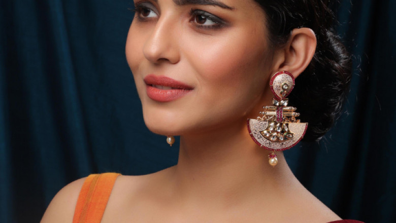 Top 10 Fashion Earring Designs to compliment any Wedding Outfit!