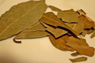 Bay leaves are aromatic leaves that are commonly used in cooking for flavor enhancement