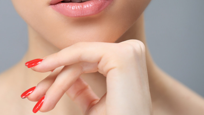 How to Become a Facial Specialist in Florida